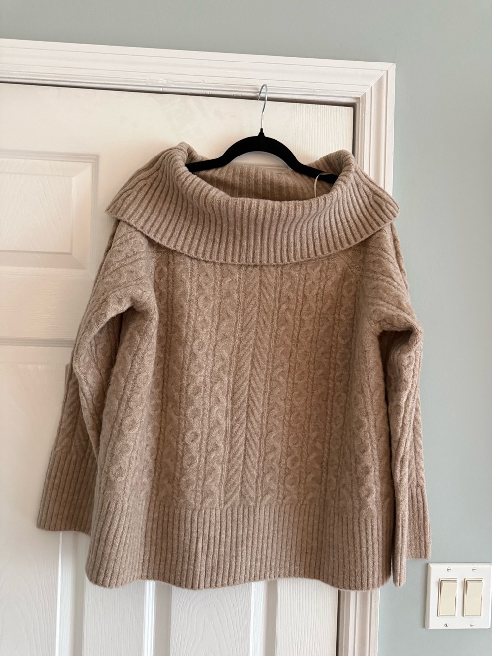 NWT LE LIS Cable-Knit Off-Shoulder Sweater